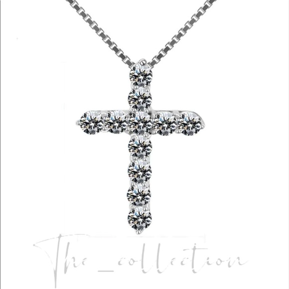 STERLING SILVER DIAMOND PENDANT CROSS NECKLACE - Picture 3 of 3